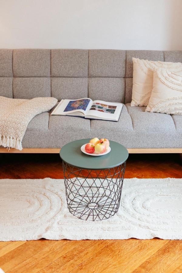 Chmielna - 250M Od Zlotych Tarasow, 350M Od Dworca Centralnego - Wifi - Smart Tv 55 Cali - Better Rental Βαρσοβία Εξωτερικό φωτογραφία